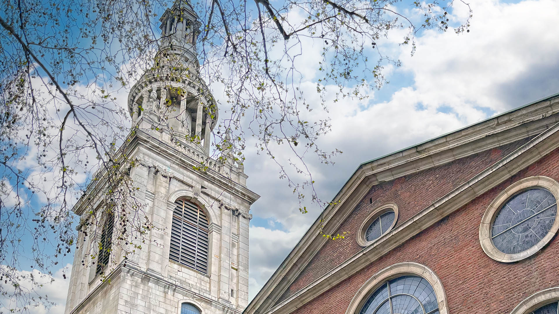 A photo of St Mary-Le-Bow Church.