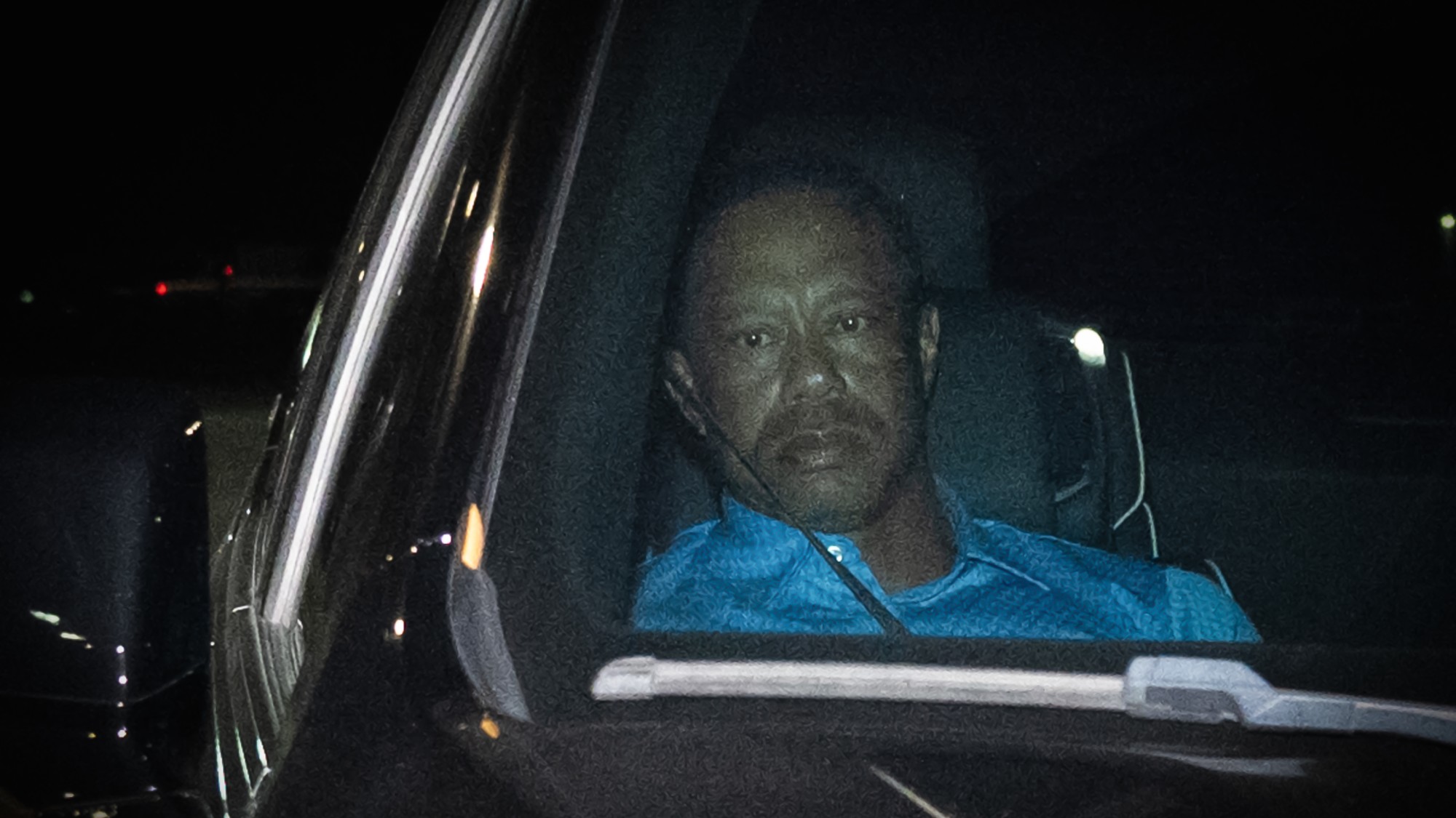 Tiger Woods leaves jail in Florida following his DUI arrest. 