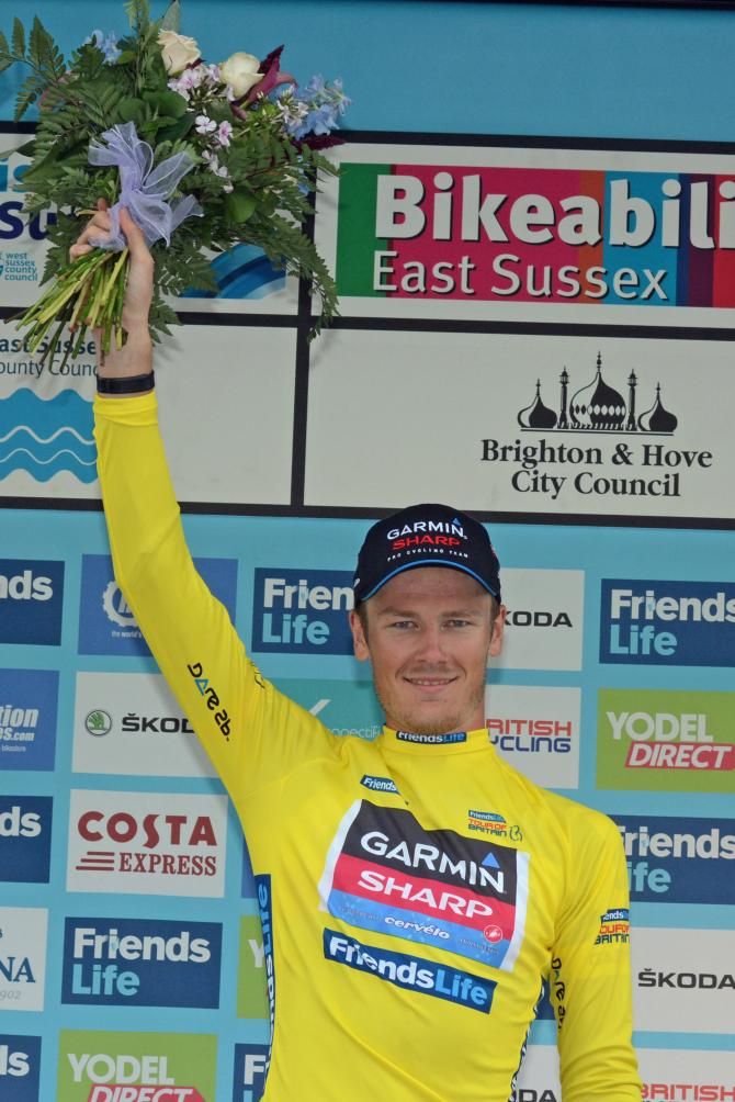Dylan van Baarle takes the yellow jersey