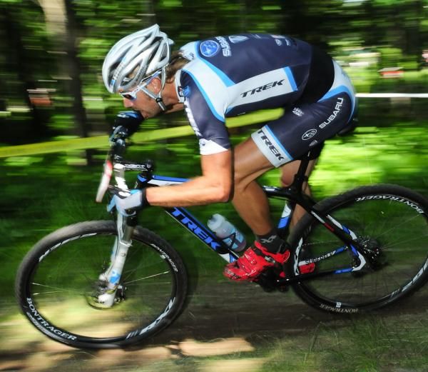 Jeremy Horgan-Kobelski (Subaru Trek) chases Ryan Trebon early in the race
