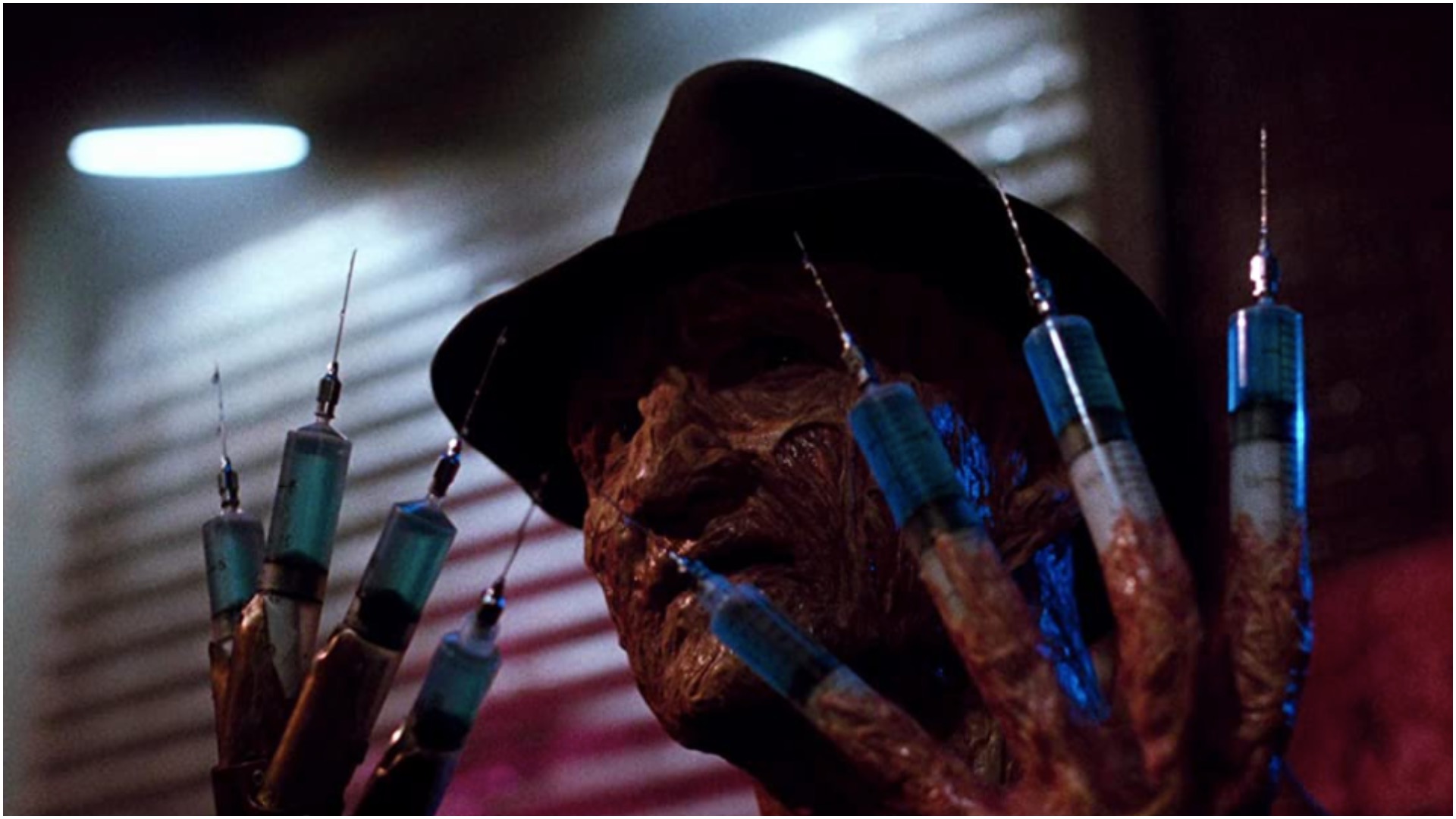 Robert Englund como Freddy Kreuger