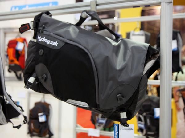 Commuters that prefer a messenger-style bag can look to Hydrapak's Mission model.