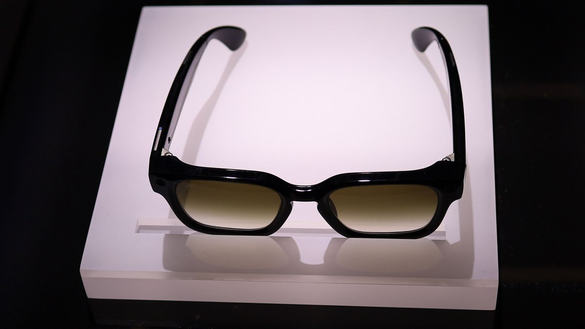 Meta Essilor Luxottica AI Glasses