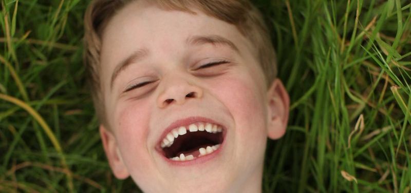 Child, Face, Smile, Facial expression, Tooth, Laugh, Nose, Skin, Head, Happy, 