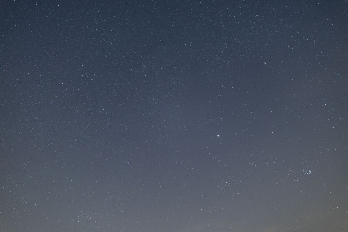 Photo of the night sky behind taken with the Canon EOS R6 Mark II camera