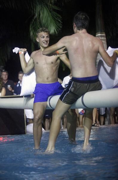 Marcel Kittel in the pillow fight