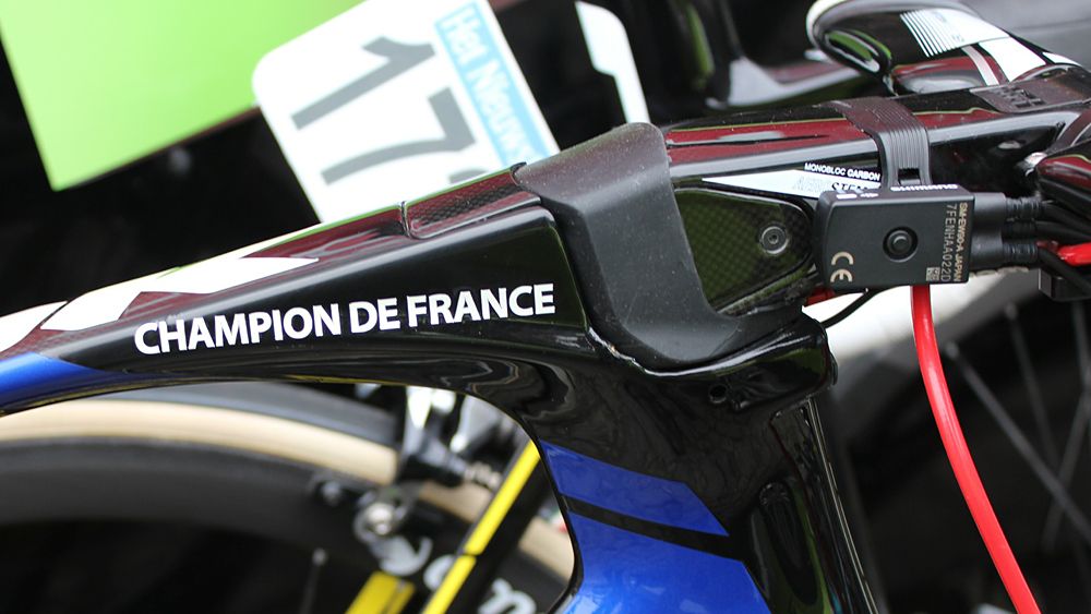 Teams get creative with Di2 junction box placement