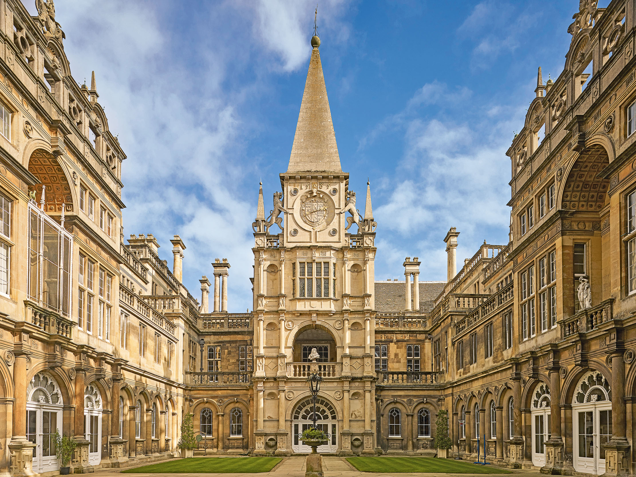 Fig 1: French-inspired Burghley, Lincoln- shire, its 1580s spire a Protestant rival to obelisks raised by Pope Sixtus V in Rome.