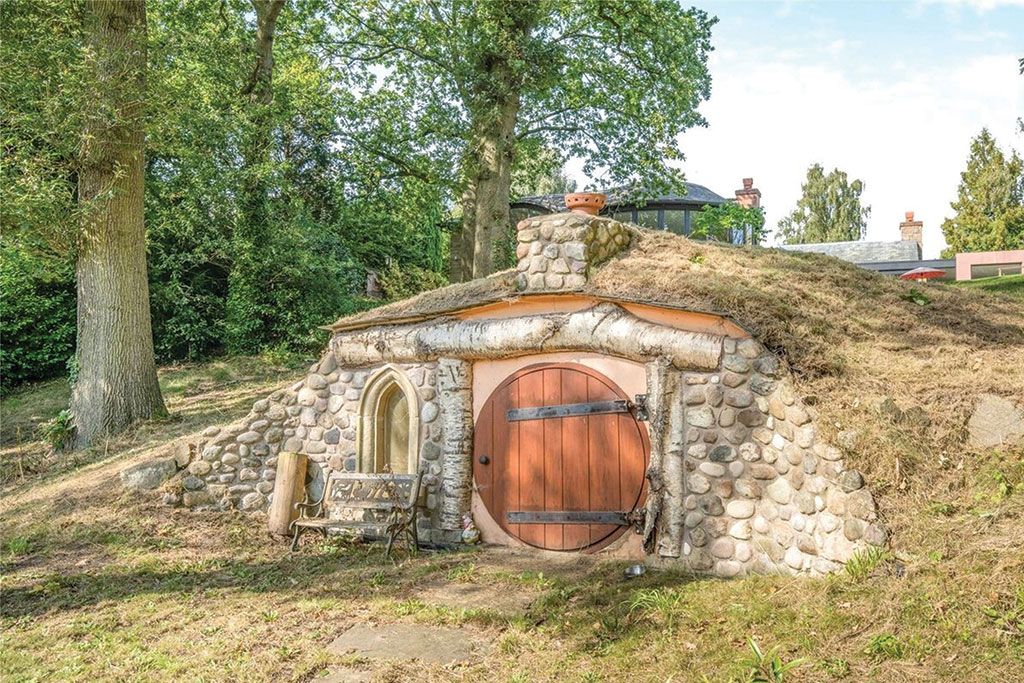 House for sale: The Baths, Bowdon, Altrincham, Greater Manchester.