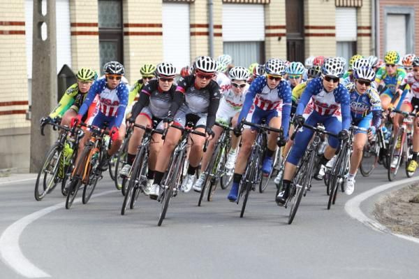 Specialized - lululemon and the United States National teams were attentive at the front