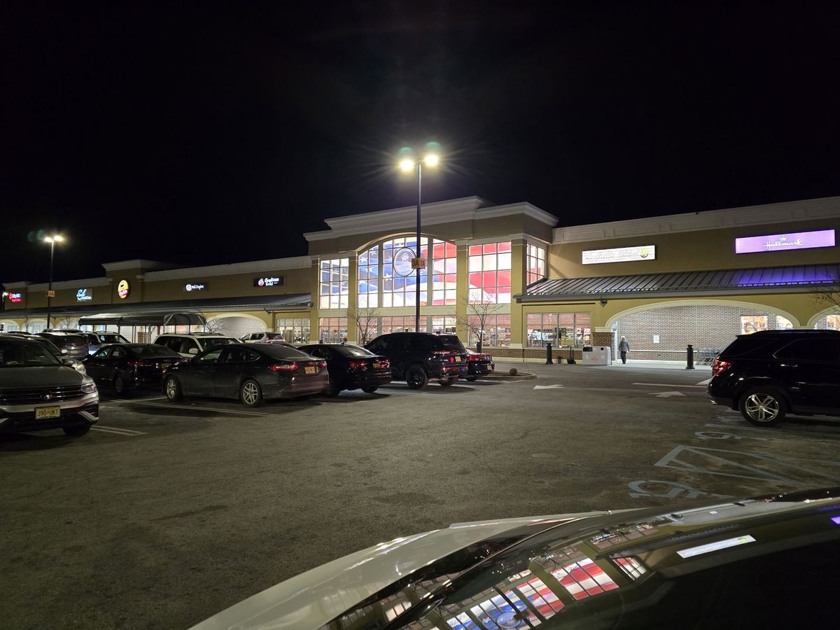Samsung Galaxy S24 Ultra low light sample.