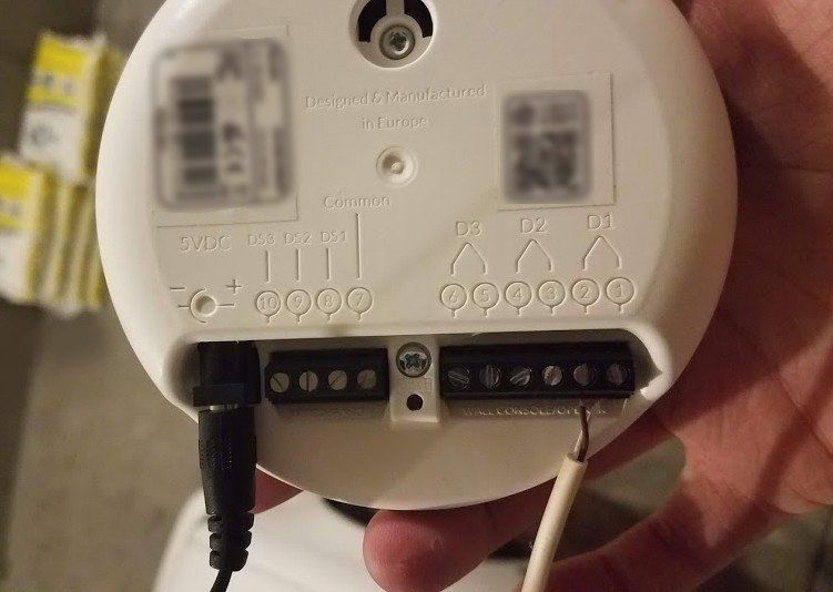 Backside of the iSmartGate Pro controller
