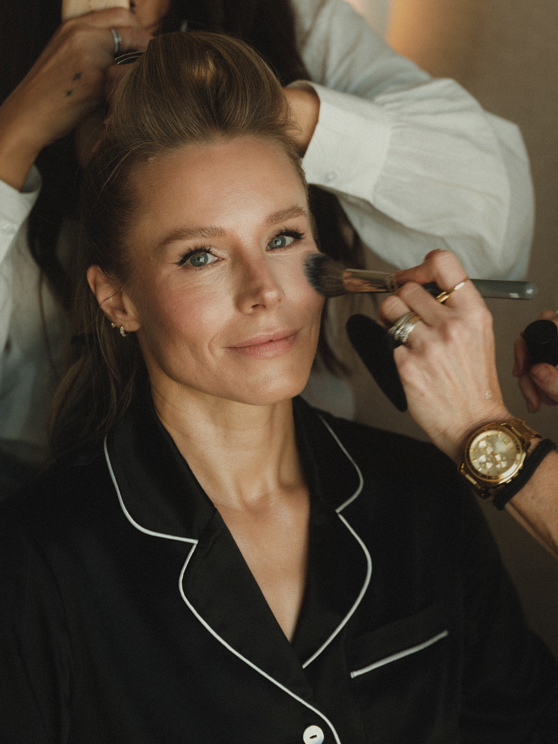 Kristen Bell getting ready for the Emmys