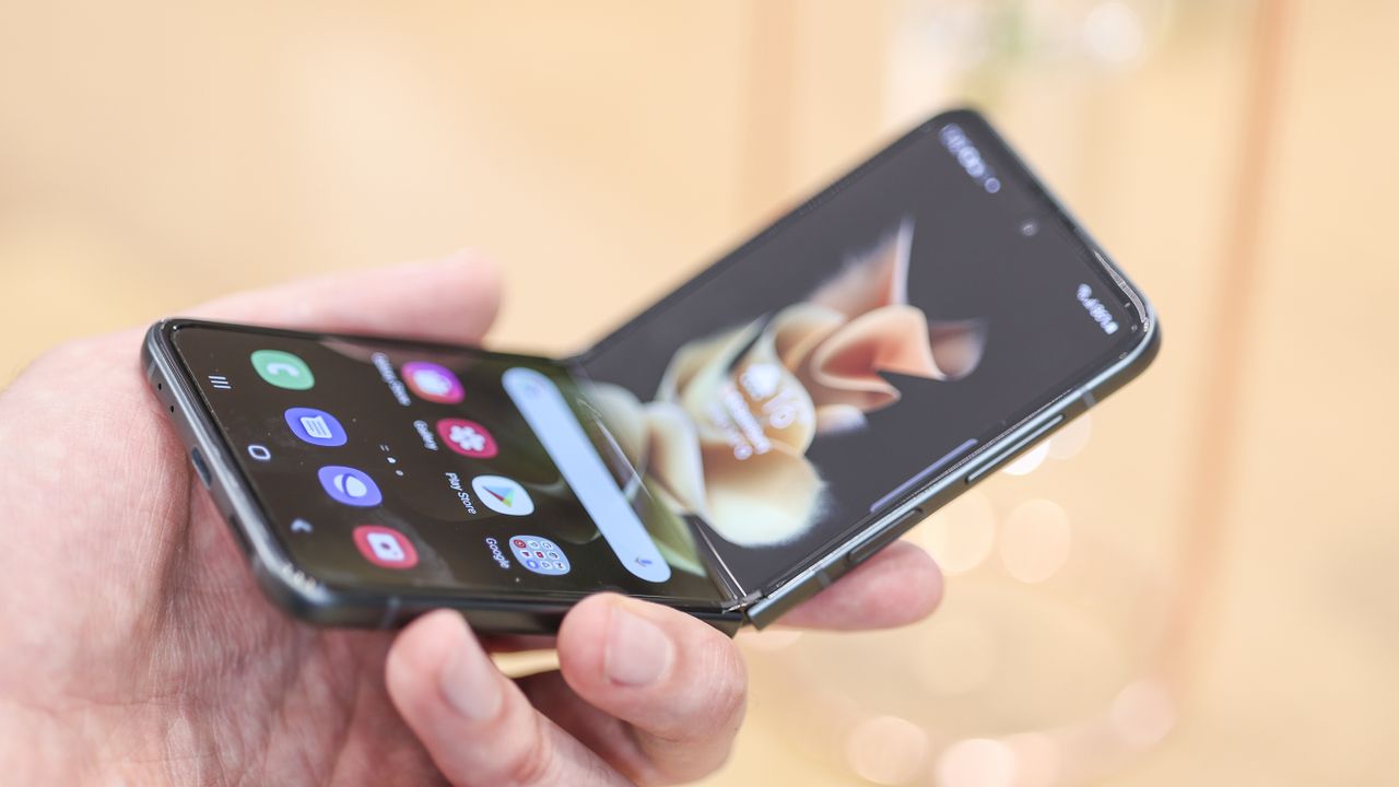 Samsung Galaxy Z Flip 3