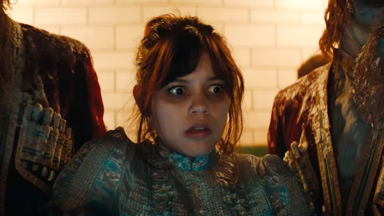 Jenna Ortega looks scared in Beetlejuice Beetlejuice.