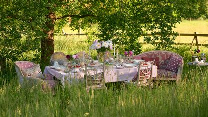 Let us help you curate the perfect patio dinner party setting! How