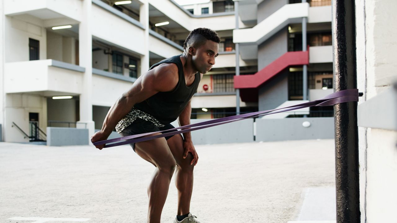 Dumbbells vs Resistance bands: Which will make you stronger?