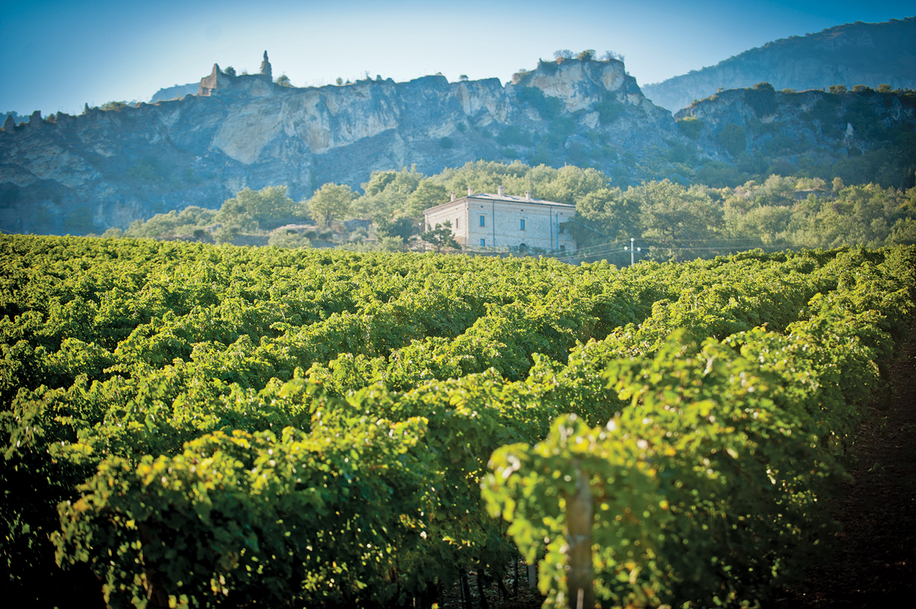 Pasetti, southeast of Ofena