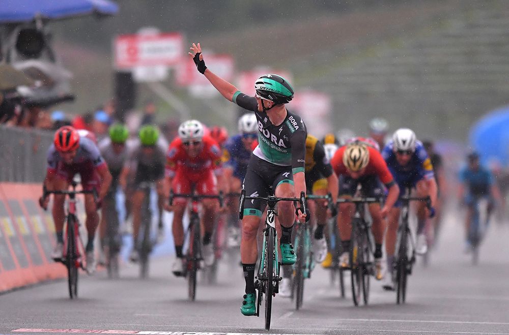Sam Bennett (Bora-Hansgrohe) wins stage 12 at the Giro d'Italia