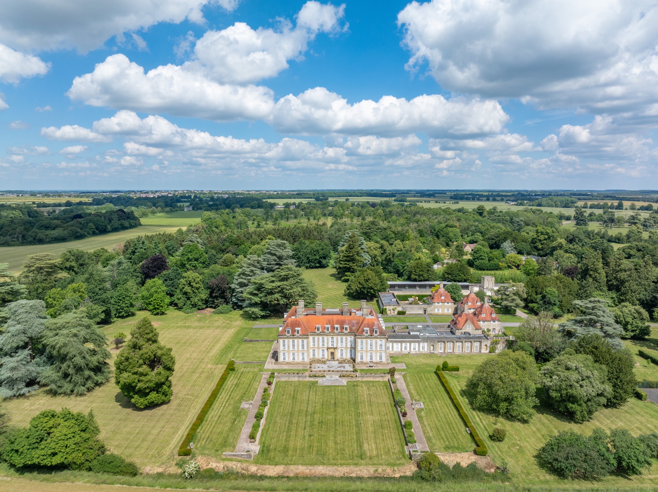 Images of Middleton Park in Oxfordshire