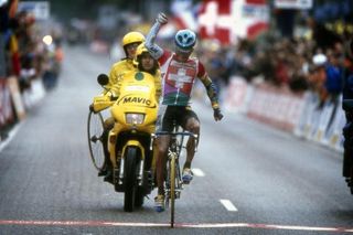 Oscar Camezind wins the 1998 World Championships in Valkenburg