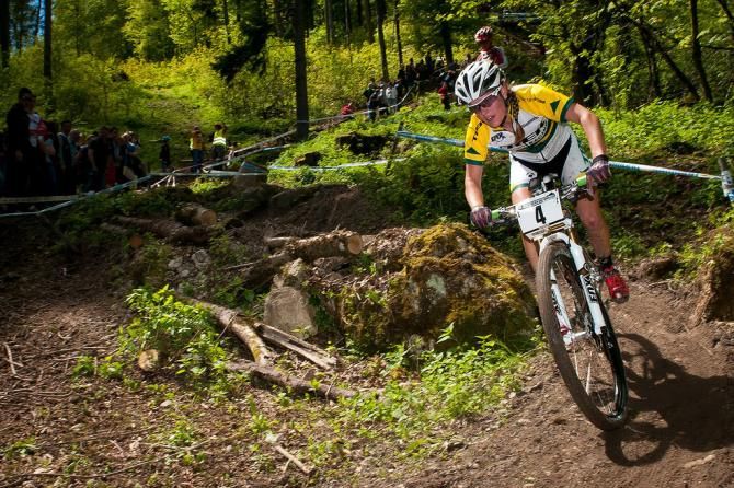 Rebecca Henderson (Trek Factory Racing) in the Devil's Corner