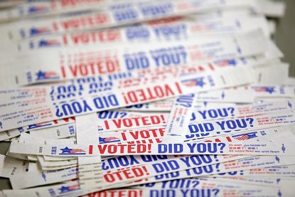 "I Voted"paper bracelets.