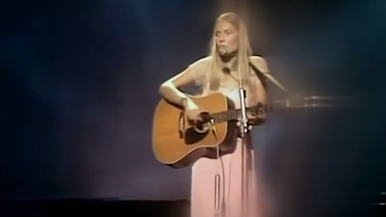 Joni Mitchell performing "Both Sides Now" on BBC