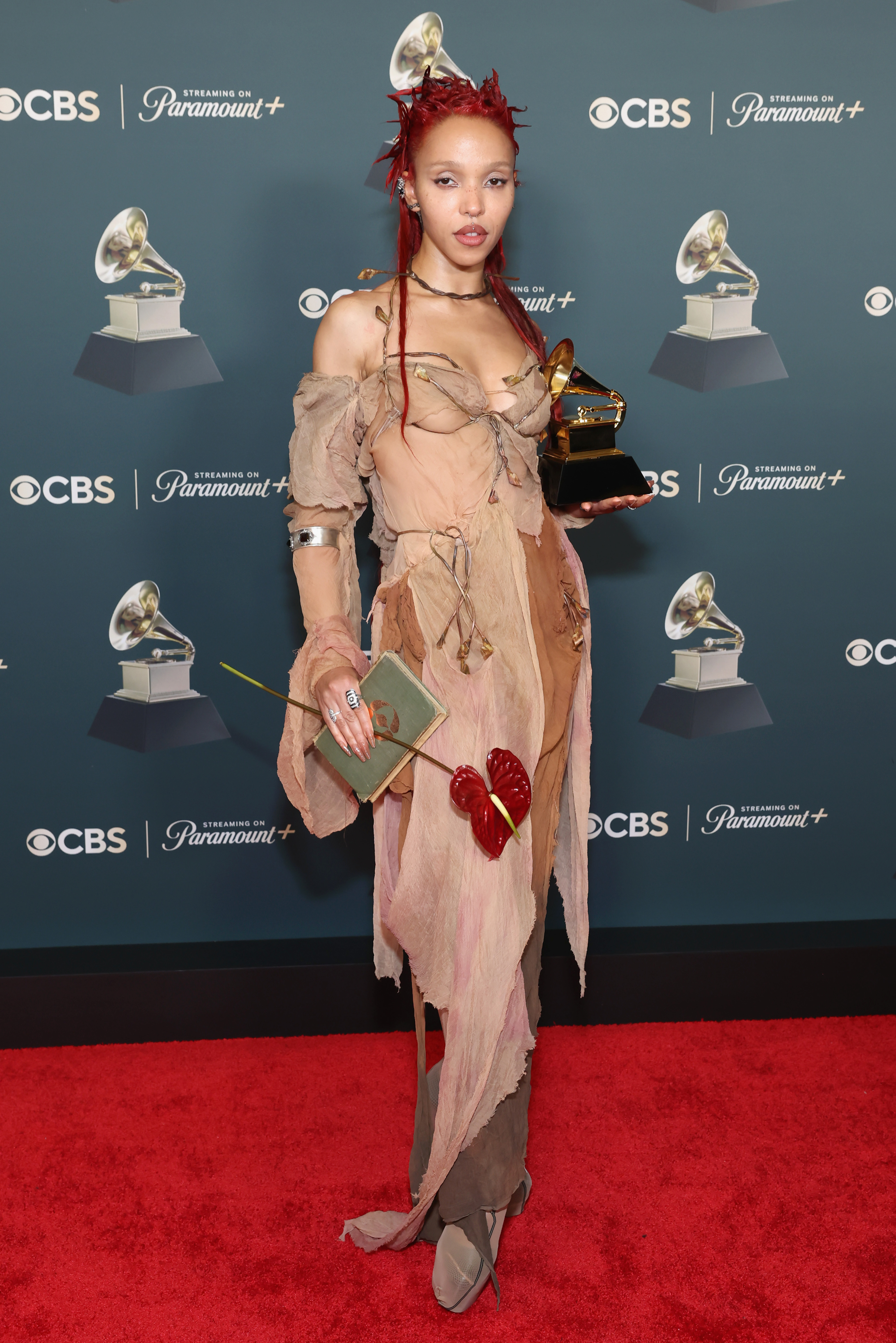 FKA twigs Grammy Red Carpet