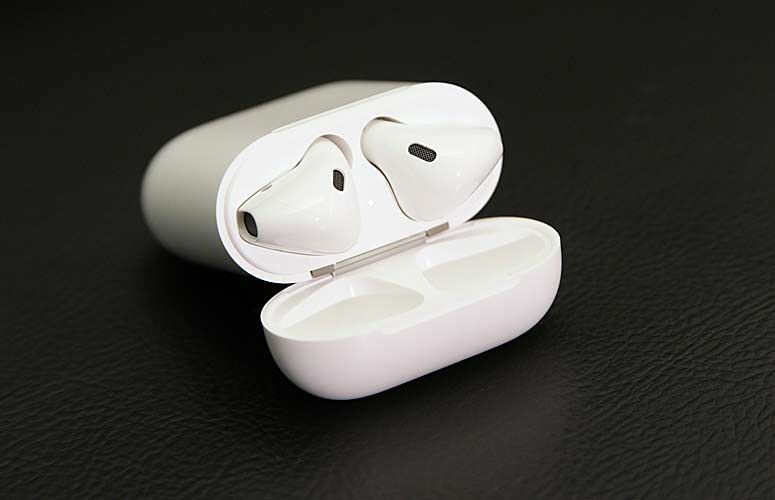 How to (Safely) Clean AirPods How to use AirPods, AirPods Pro and