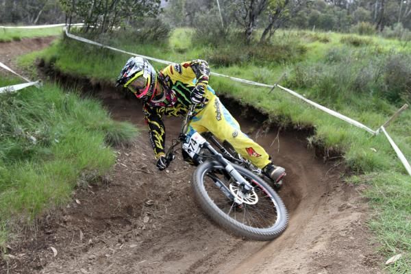 Sam Hill descending in Thredbo