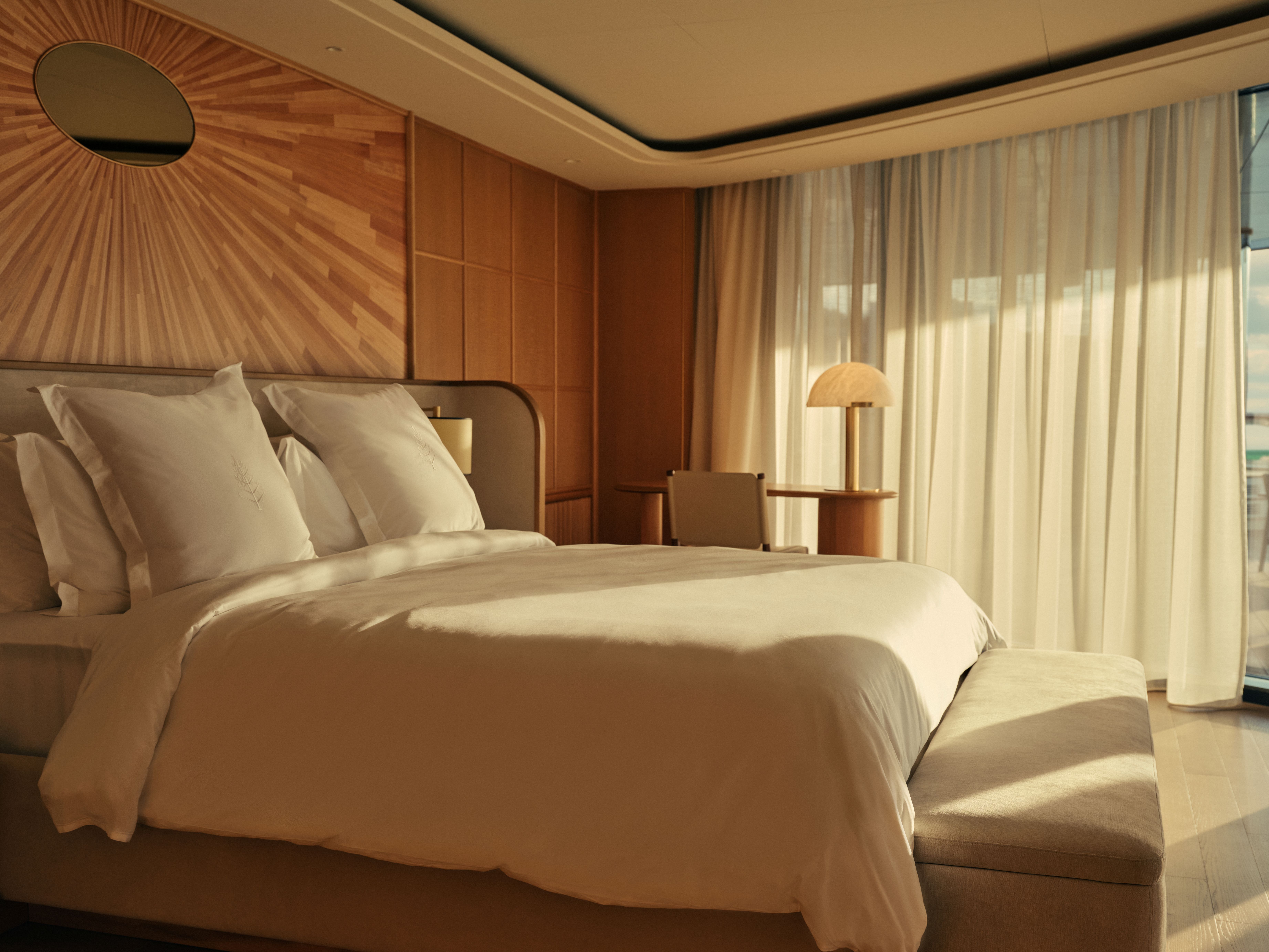 four seasons i yatch review