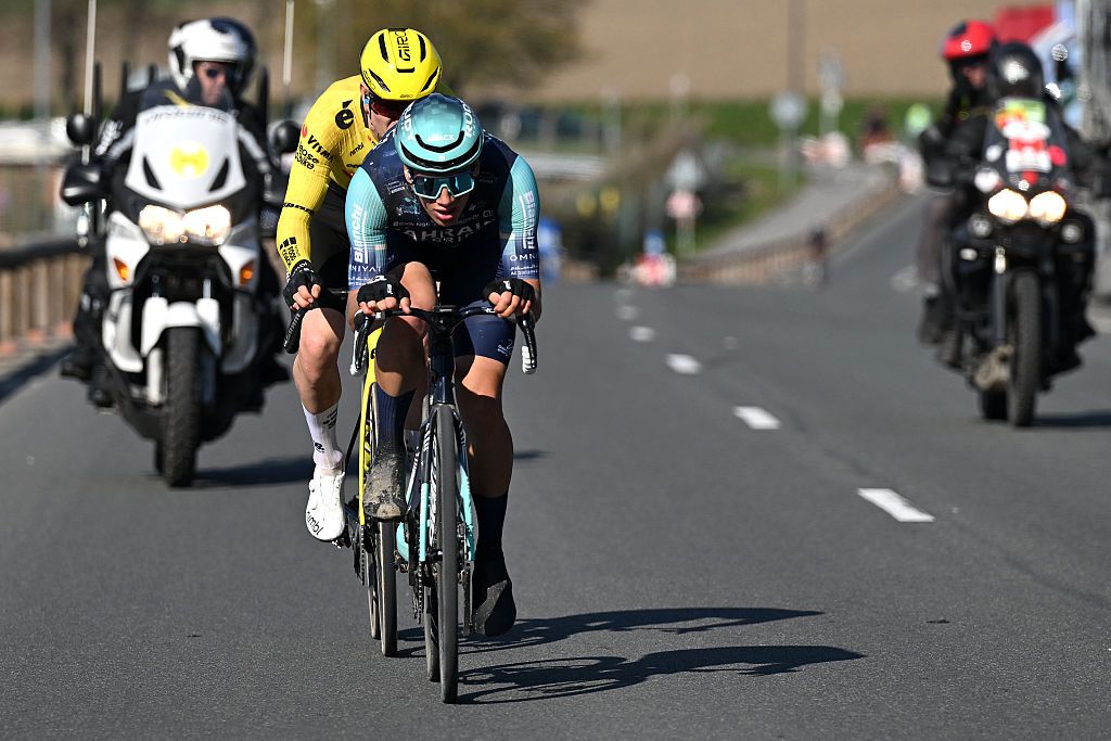  Alec Segaert given yellow card for 'non-compliant position' during GP de Denain raid 