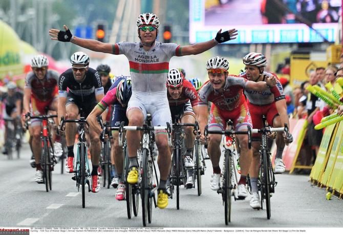 Yauheni Hutarovich (Ag2r-La Mondiale) claims stage 1 victory