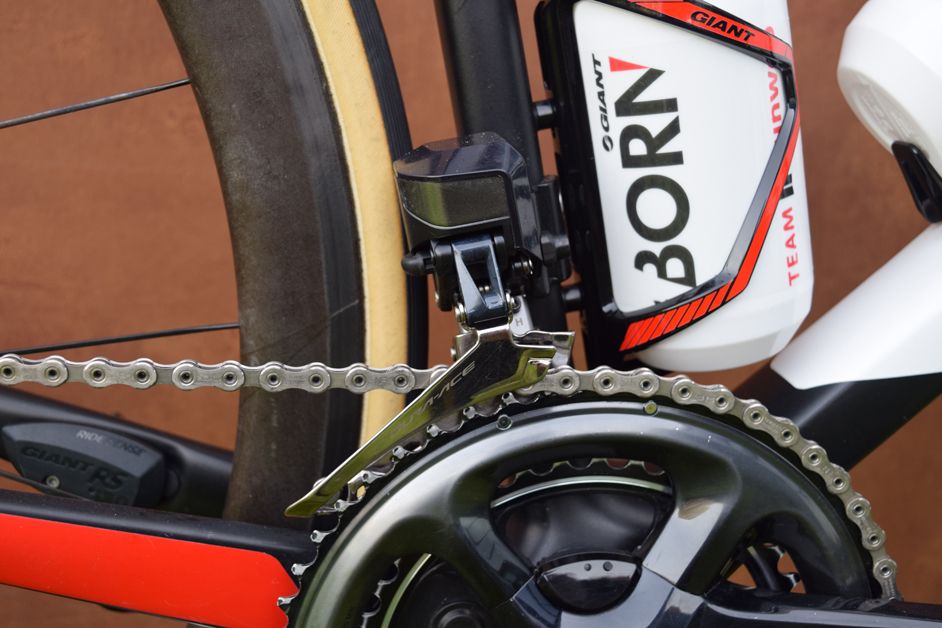 A closer look at the Shimano Dura-Ace R9150 front derailleur