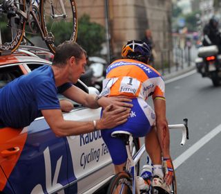 Oscar Freire injured after crash, Milan-San Remo 2011