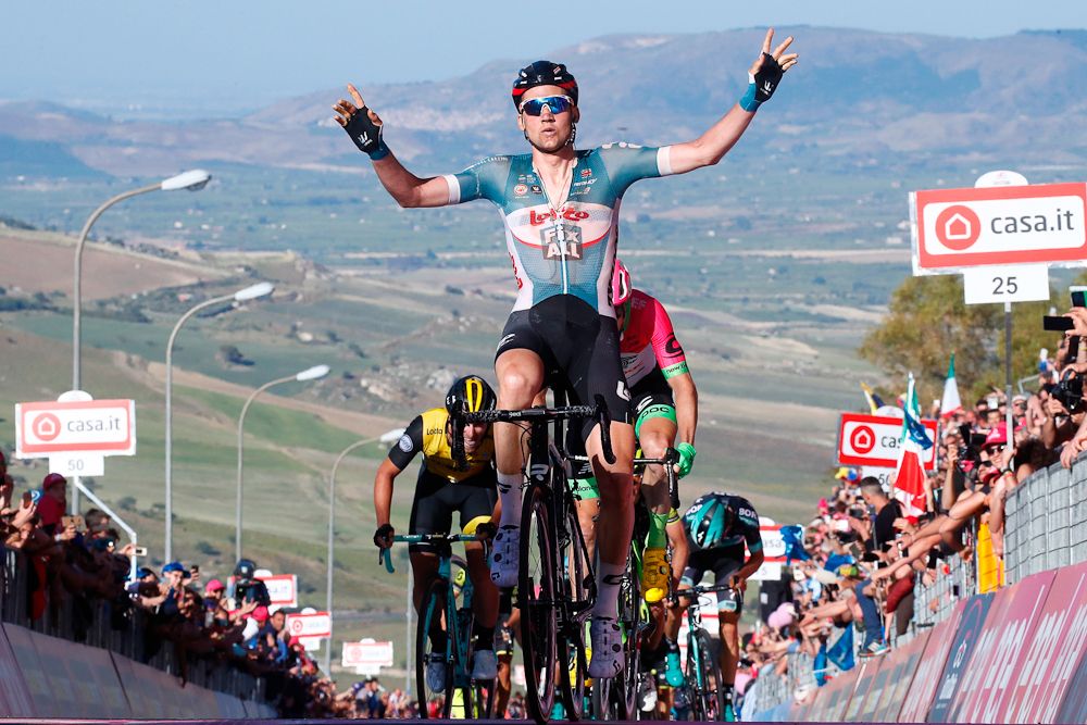 Tim Wellens wins stage 4 at the Giro d'Italia