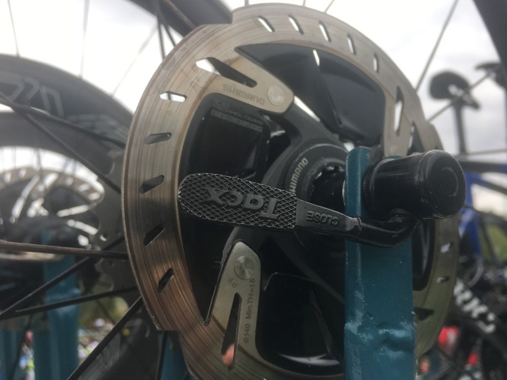 Shimano Dura-Ace R9100 rotors are more aerodynamic than some earlier disc rotors