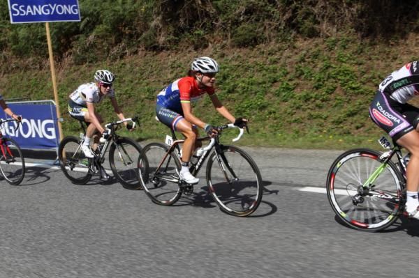 Marianne Vos (Nederland Bloeit) was content to sit in the bunch for a while