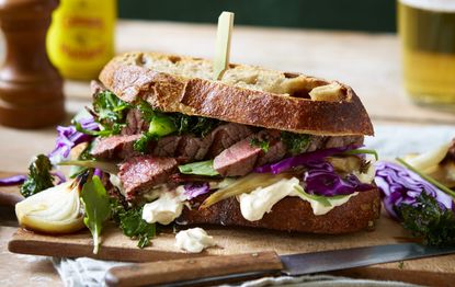 Steak sandwich with super greens