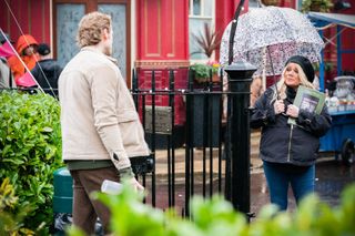 Sharon Beale and Peter Beale have a chat in EastEnders