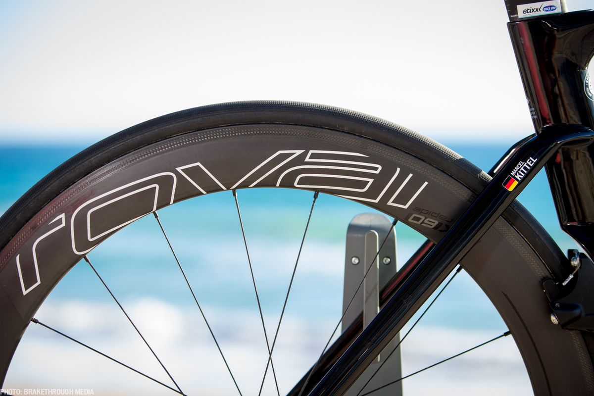 Roval Rapide CLX 60 wheels.