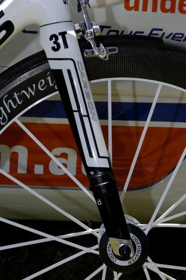 The Focsu Izalco uses a 3T Funda Pro fork.