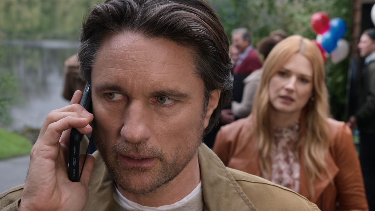 Martin Henderson and Alexandra Breckenridge in Virgin River season 4