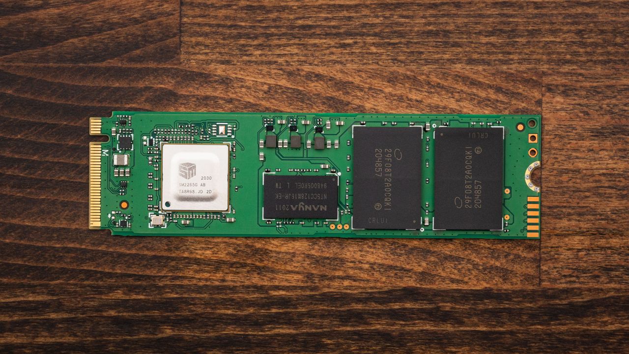 Intel SSD 670p