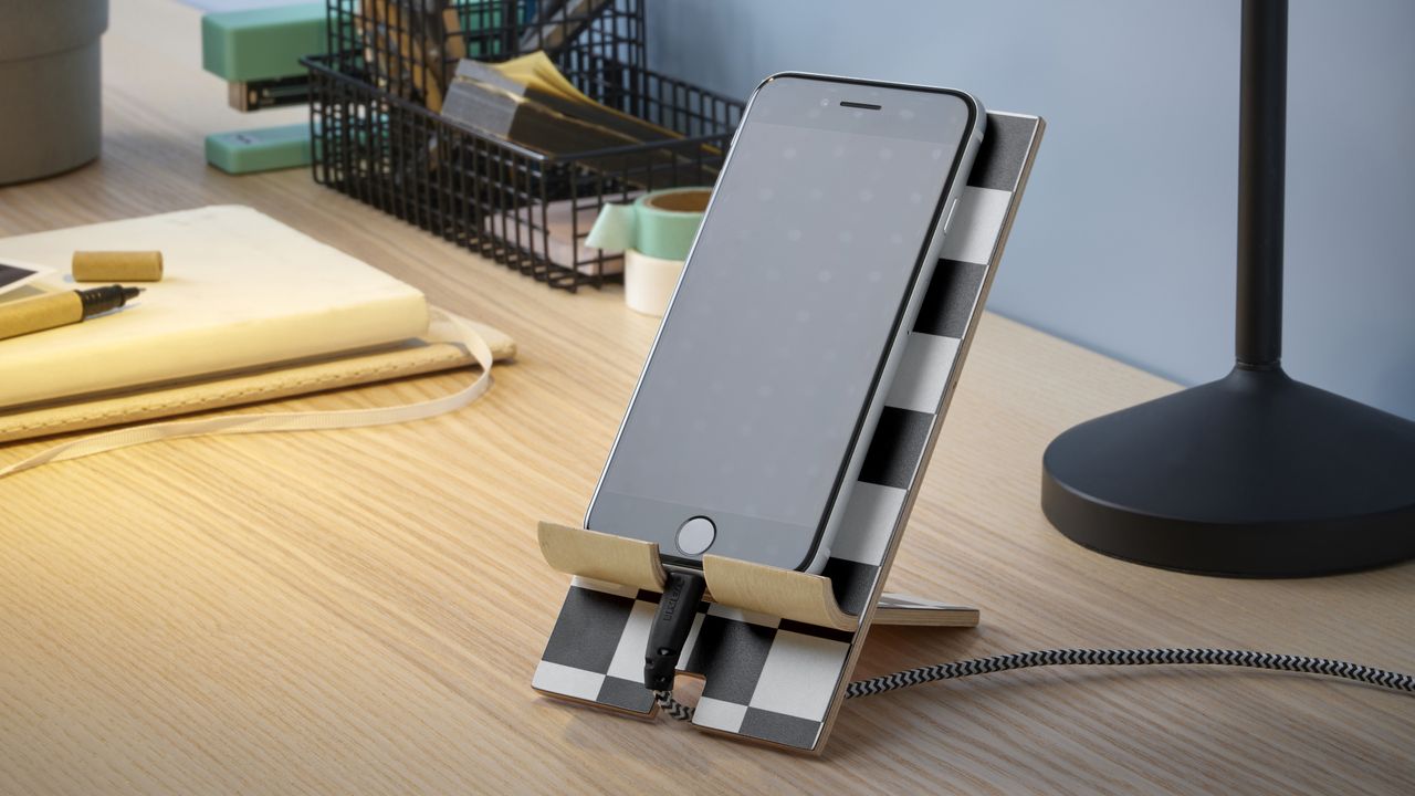 IKEA&#039;s PLUGGLAND phone holder