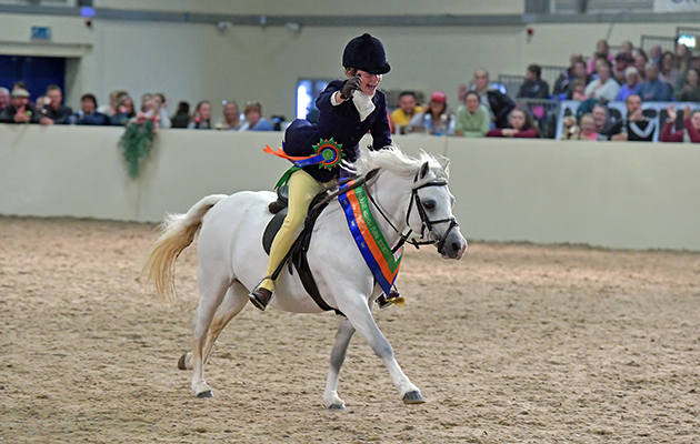Brooke Pickering, 13, lands the M&amp;M WHP title with Malby Mahyong