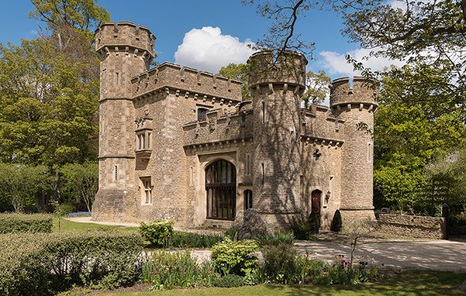 Bath Lodge Castle - Savills