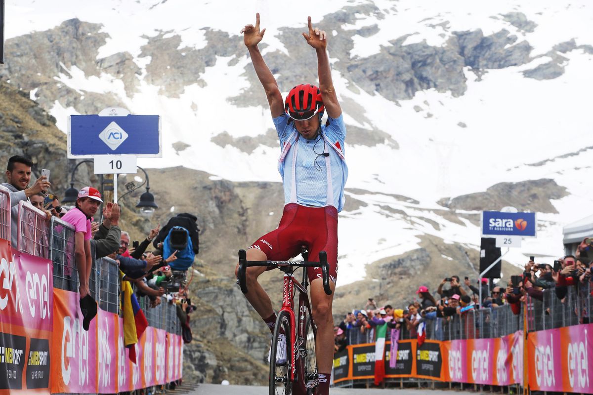 Ilnur Zakarin (Katusha-Alpecin) celebrates his victory