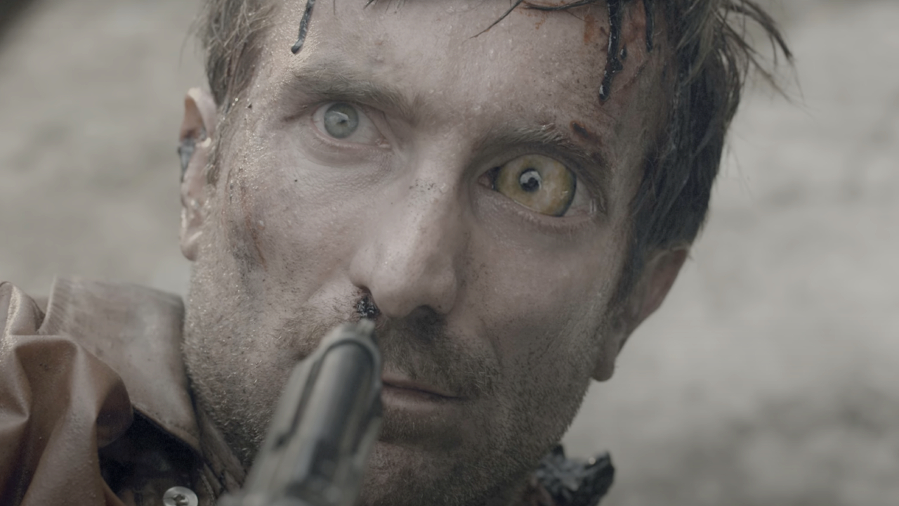 Sharlto Copley in District 9